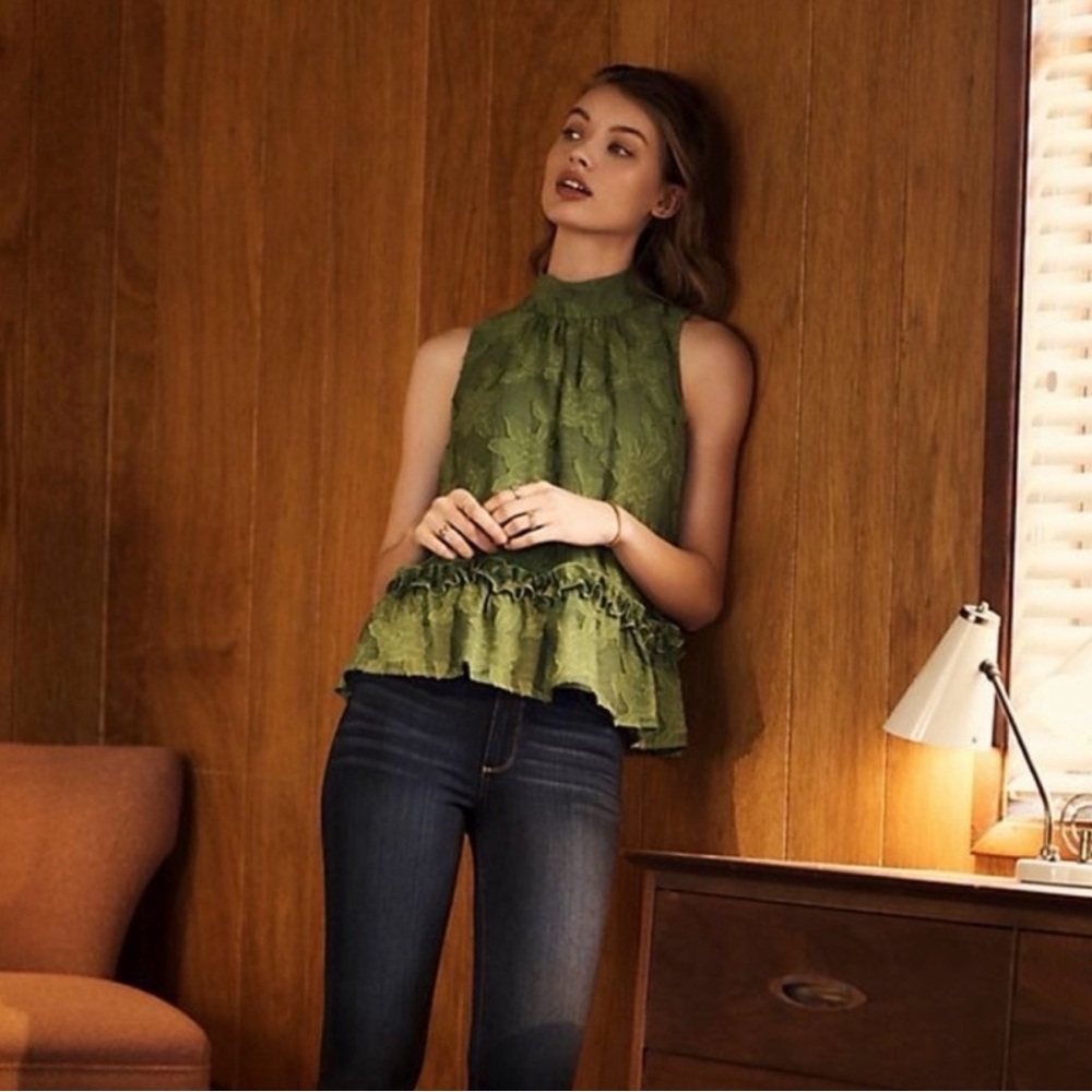 Maeve Anthropologie Savannah Embroidered Green Floral Swing Ruffle Blouse Sz‎ 2